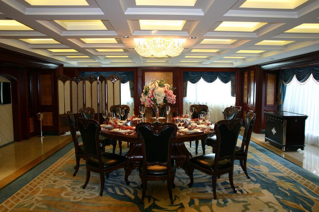Dynasty International Hotel Kunming Dış mekan fotoğraf