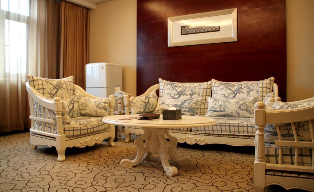 Dynasty International Hotel Kunming Oda fotoğraf