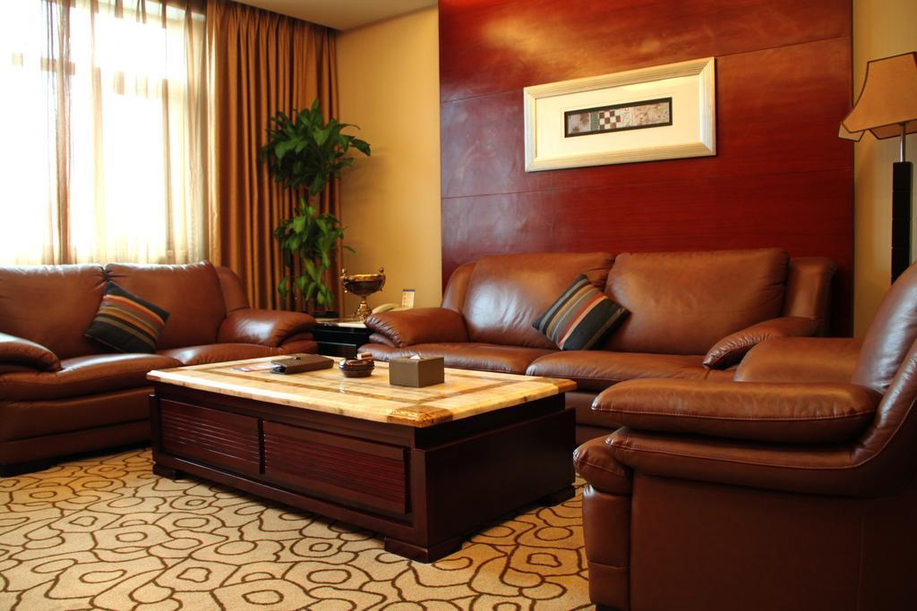 Dynasty International Hotel Kunming Oda fotoğraf