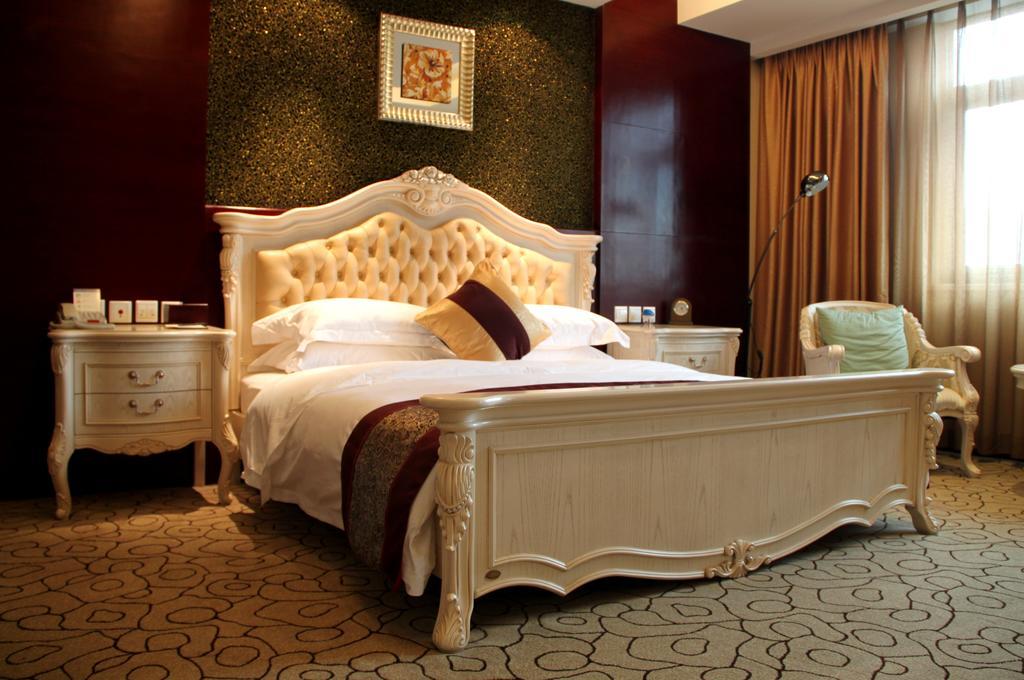Dynasty International Hotel Kunming Oda fotoğraf