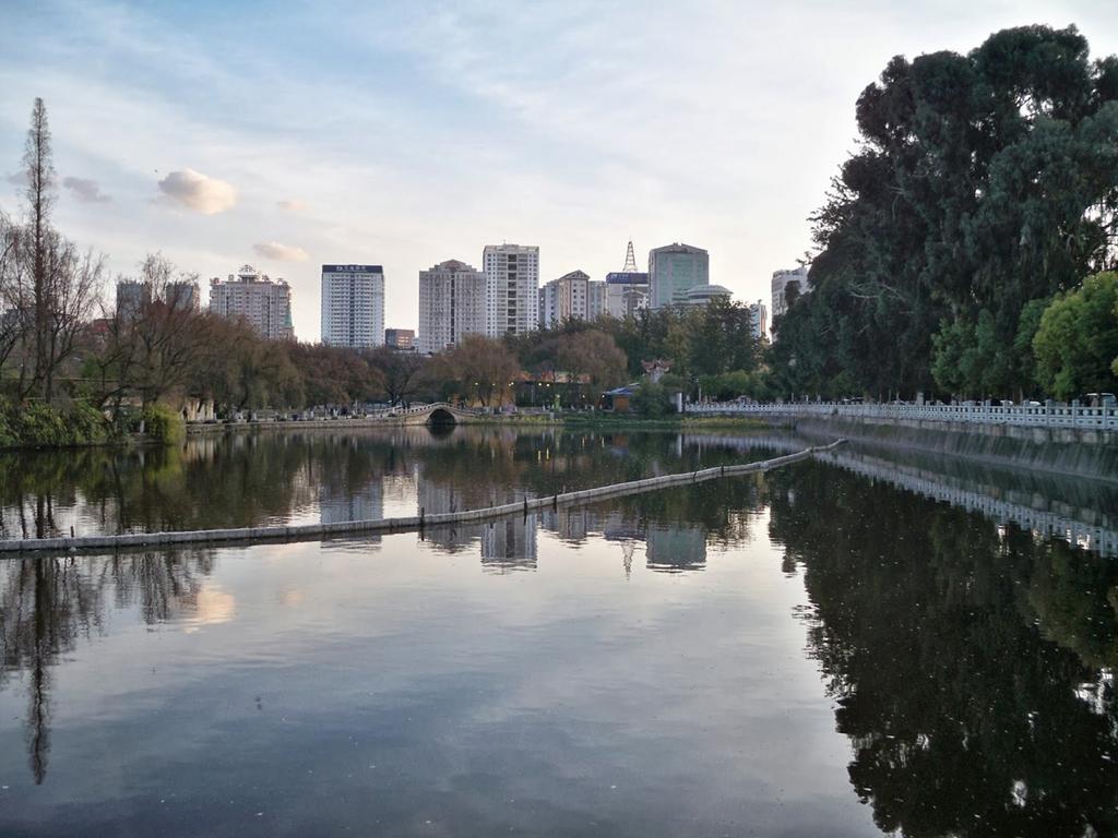 Dynasty International Hotel Kunming Dış mekan fotoğraf
