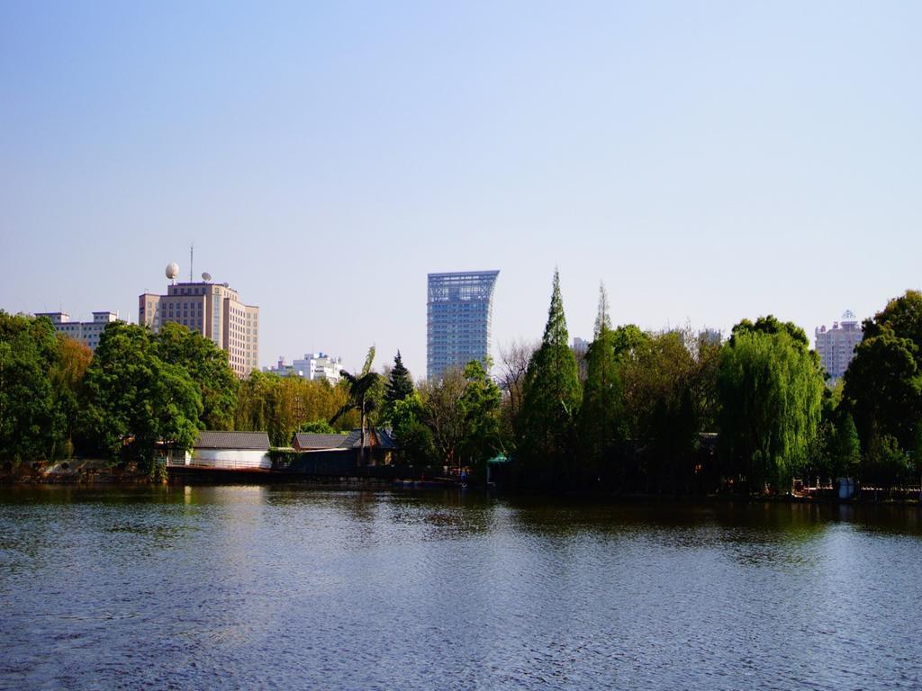 Dynasty International Hotel Kunming Dış mekan fotoğraf